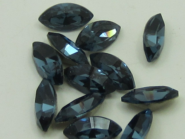 6X3mm NAVETTE 24pcs. DENIM BLUE POINTED BACK European Rhinestones